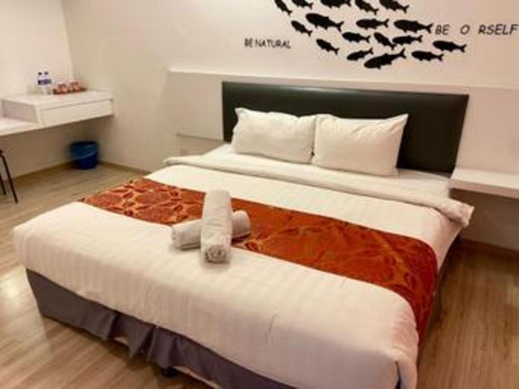Hotel Zamburger Plaza Mahkota Malacca Екстериор снимка
