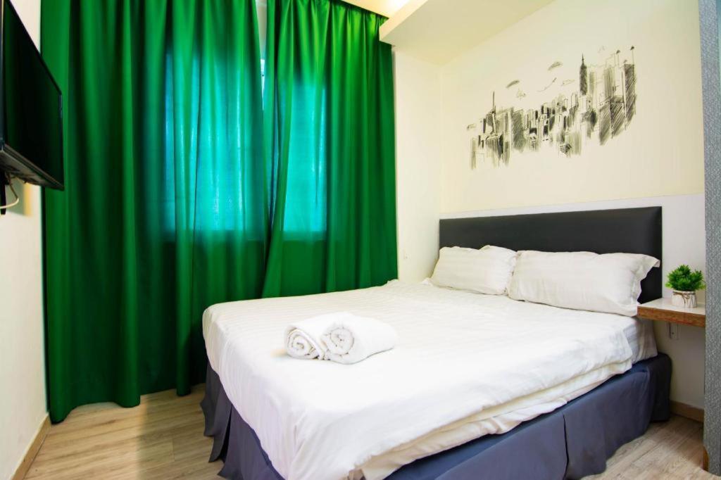 Hotel Zamburger Plaza Mahkota Malacca Екстериор снимка