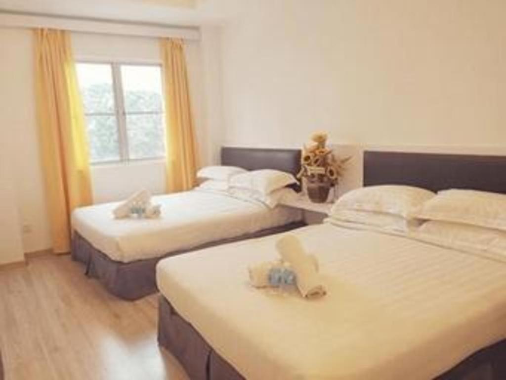 Hotel Zamburger Plaza Mahkota Malacca Екстериор снимка