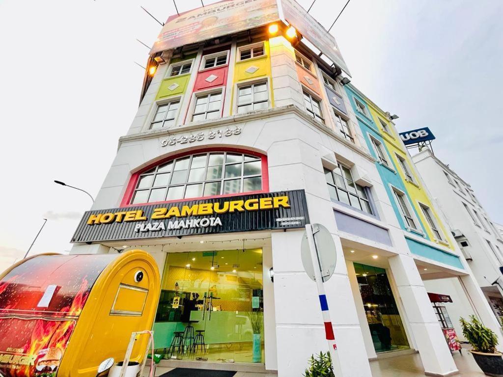 Hotel Zamburger Plaza Mahkota Malacca Екстериор снимка