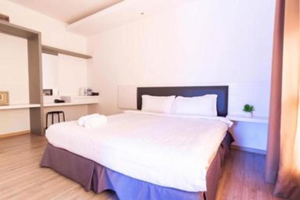 Hotel Zamburger Plaza Mahkota Malacca Екстериор снимка