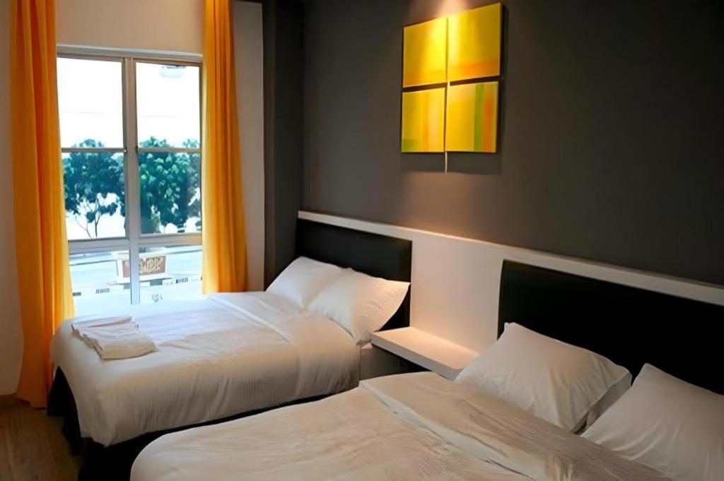 Hotel Zamburger Plaza Mahkota Malacca Екстериор снимка